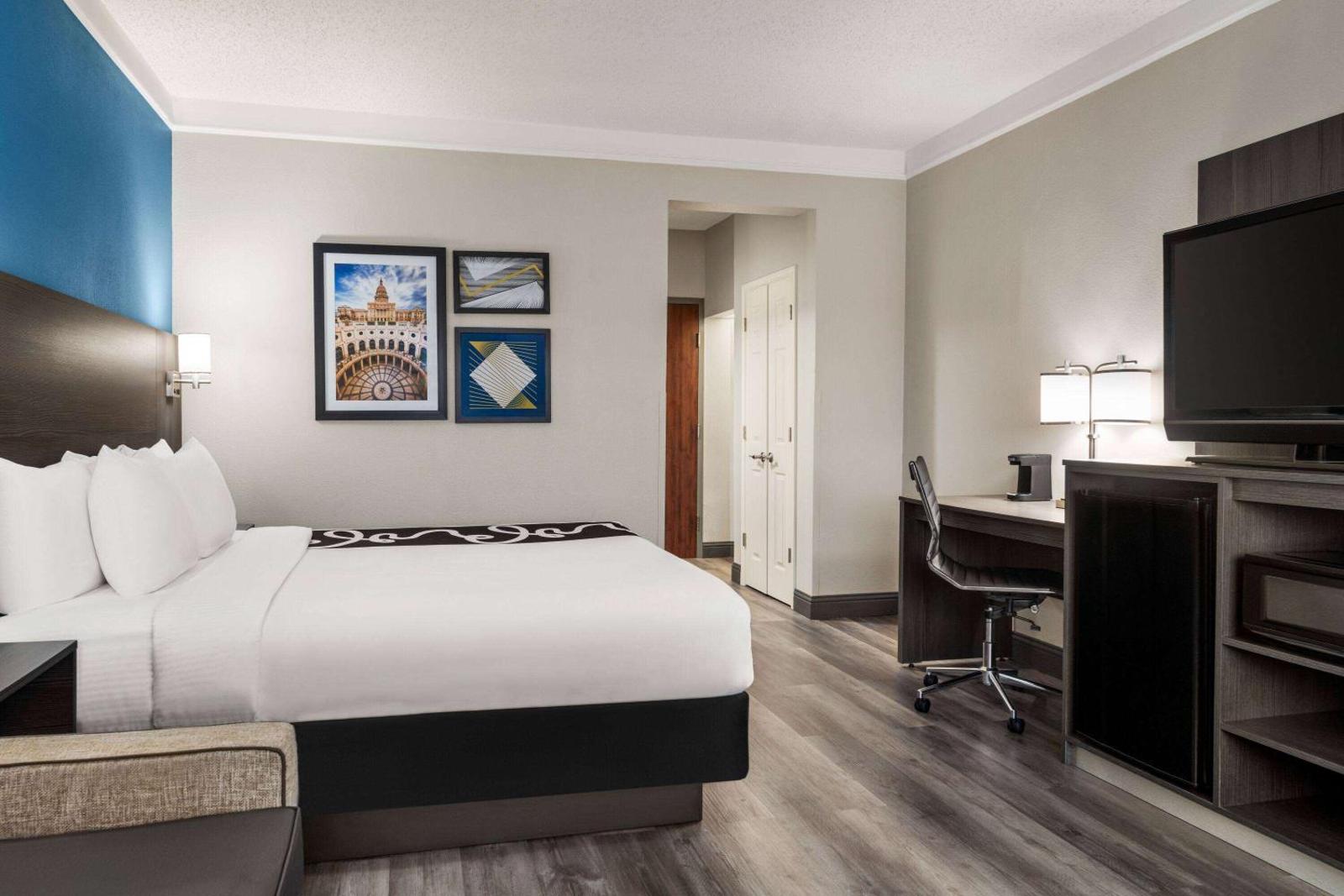 La Quinta by Wyndham Round Rock North Main image 1